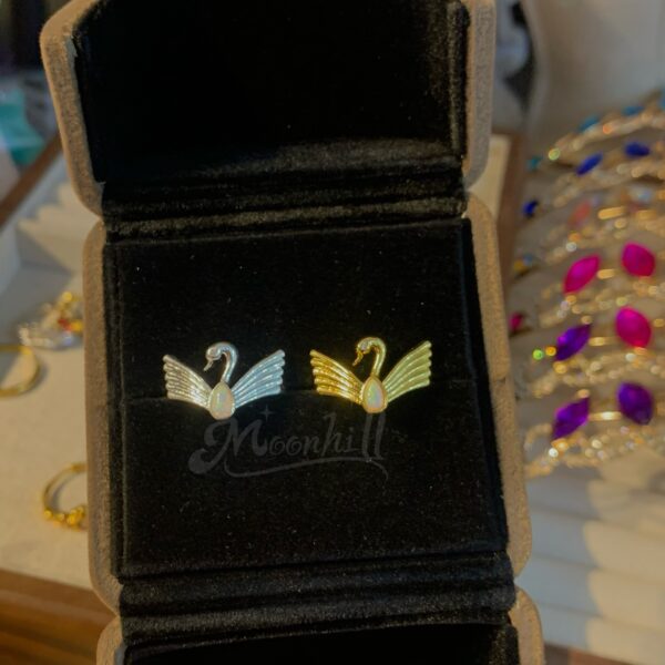 Barbie Swan Lake Crown Ring - Image 6